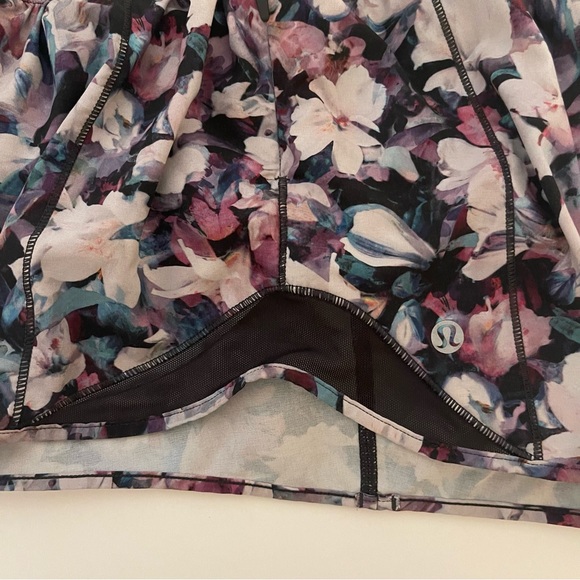 Lululemon Hotty Hot Short 2.5 Utopia Multi /Deep Phantom Size 4 Tall - Picture 10 of 14